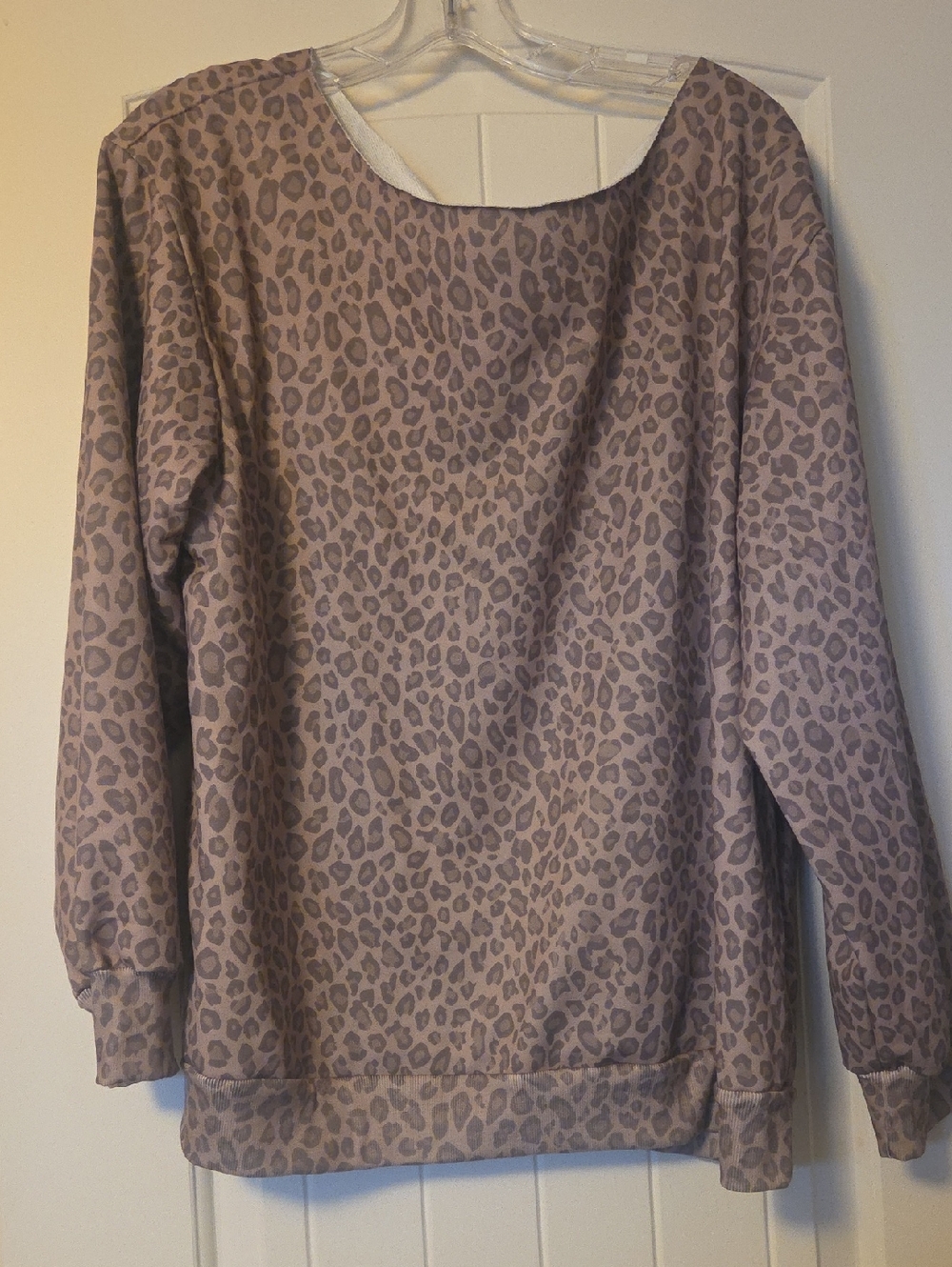 Women's Leopard Print Long Sleeve Sweater - Taupe